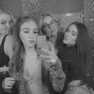 Meet your Posher, Celina